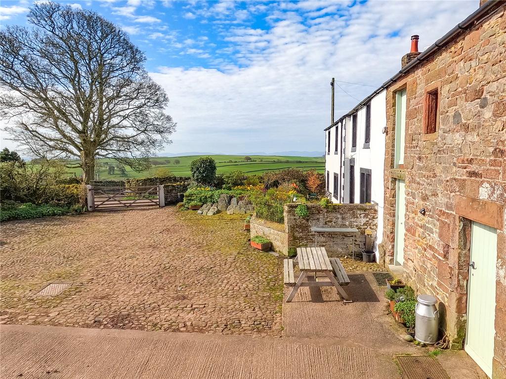 Cobbled Yard