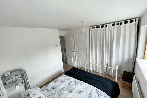 3 bedroom terraced house for sale, Derwentwater Road, Gateshead, Tyne and Wear, NE8 2HA
