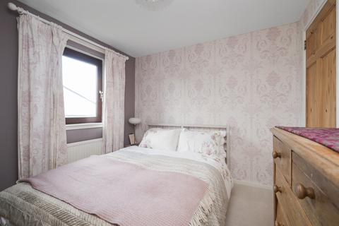 24 Buckstone Howe, Edinburgh, EH10 6XF