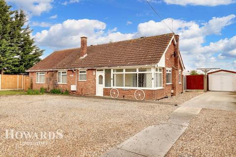 5 bedroom detached bungalow for sale, London Road, Lowestoft