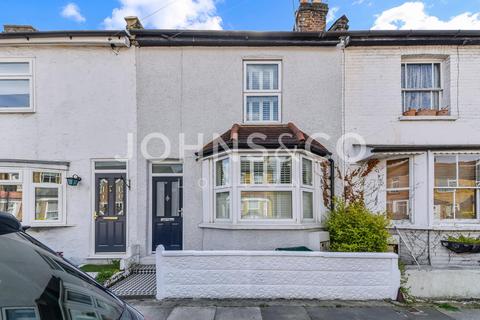 5 bedroom terraced house to rent, Glenhurst Road, Brentford, London, TW8