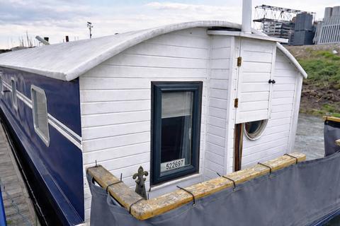 2 bedroom houseboat for sale, Vicarage Lane, Hoo ME3