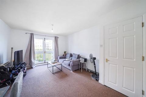 2 bedroom apartment to rent, Tiller Road, London E14