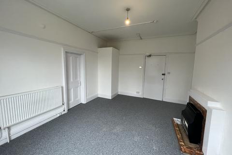 Studio to rent, Carysfort Road, Bournemouth BH1