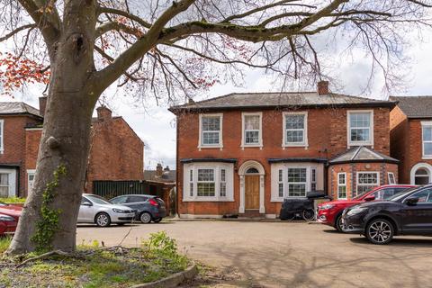 2 bedroom maisonette for sale, Flag Meadow Walk, Worcester, Worcestershire, WR1