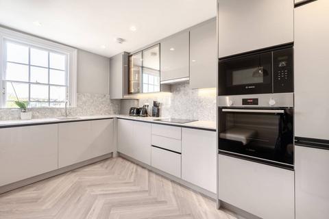 2 bedroom flat to rent, Royal Crescent, Notting Hill, London, W11