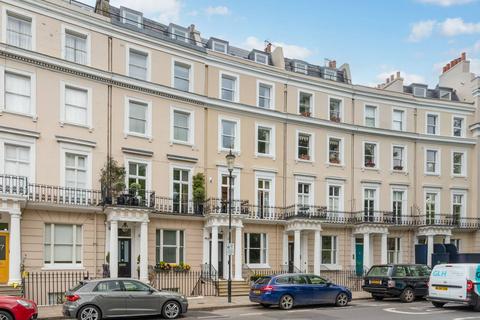 2 bedroom flat to rent, Royal Crescent, Holland Park, London, W11