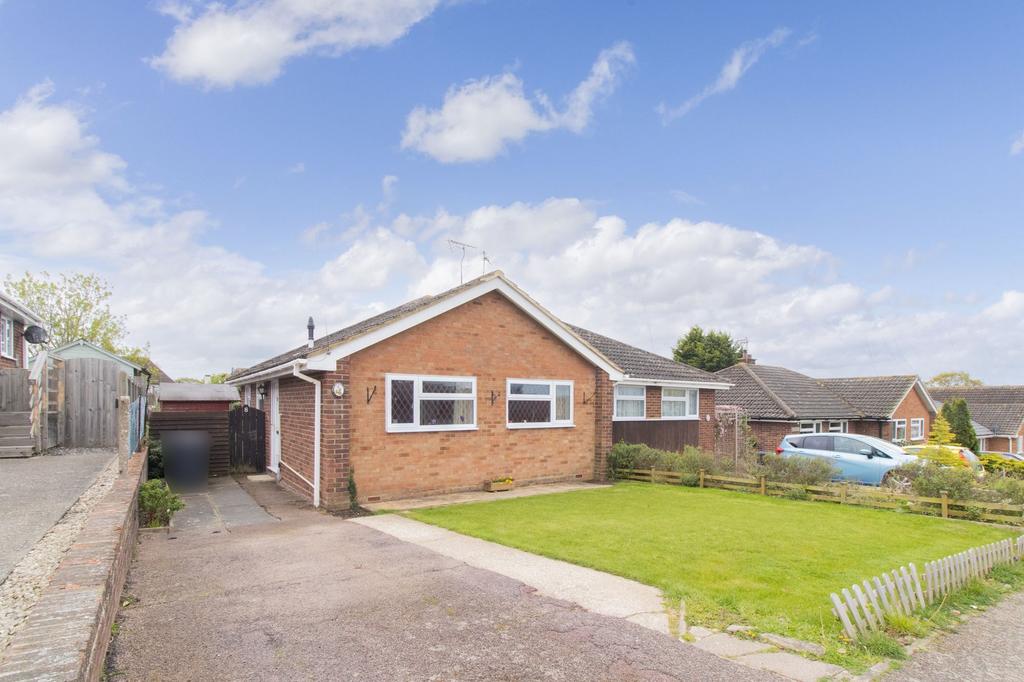 Woodrow Chase, Herne Bay, CT6 2 bed semidetached bungalow for sale £