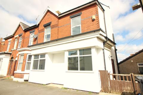 2 bedroom semi-detached house to rent, Ashley Road, Southport, PR9