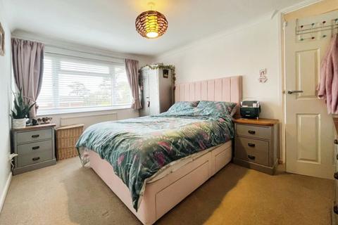 89 Coniston Road, Basingstoke, RG22 5HU