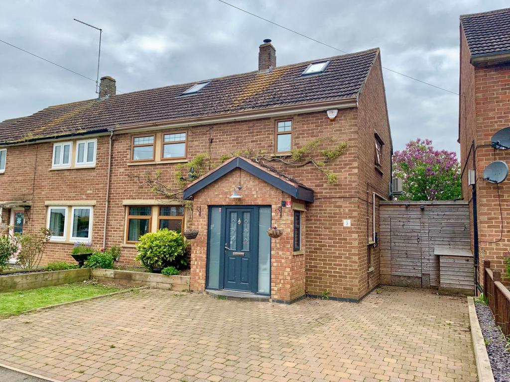 Garners Way, Harpole, Northampton NN7 4DN 4 bed semidetached house for