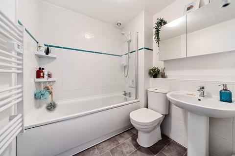 10 Stamford Drive, Bromley, BR2 0XF