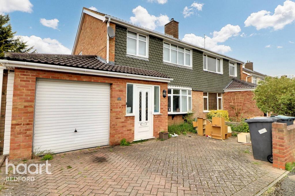 Wansbeck Road, Bedford 3 bed semidetached house for sale £325,000