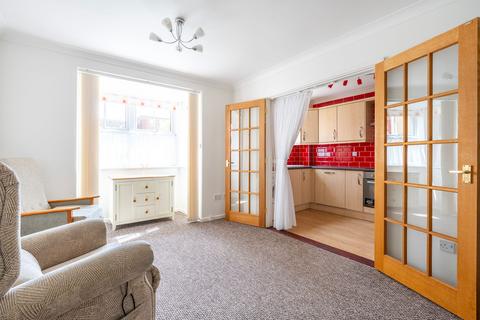 2 bedroom ground floor flat for sale, Alexandra Road, Lowestoft