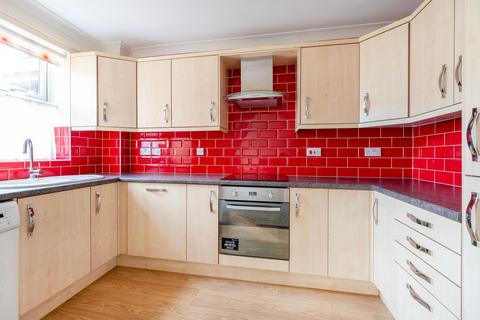 2 bedroom ground floor flat for sale, Alexandra Road, Lowestoft