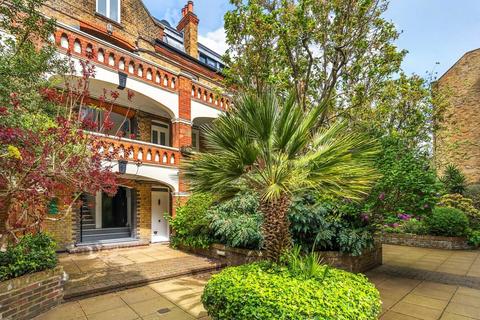 Penthouse 6, De Walden House Allitsen Road, London, NW8 7BA