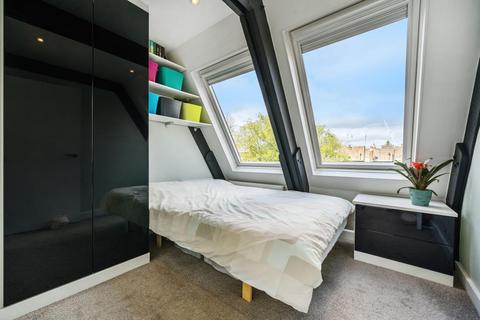 Penthouse 6, De Walden House Allitsen Road, London, NW8 7BA