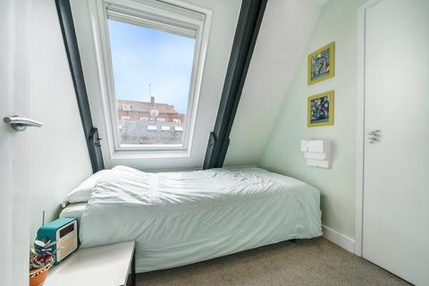 Penthouse 6, De Walden House Allitsen Road, London, NW8 7BA