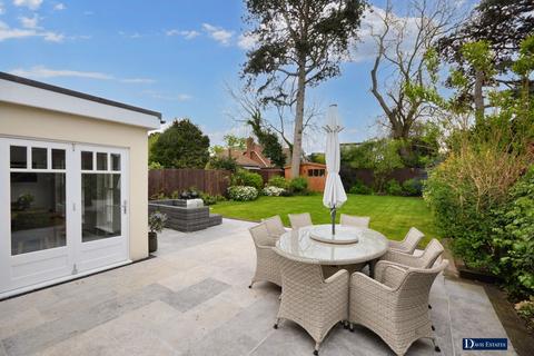 24 Great Nelmes Chase, Hornchurch, RM11 2PT