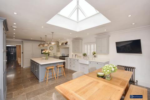 24 Great Nelmes Chase, Hornchurch, RM11 2PT