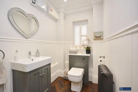 24 Great Nelmes Chase, Hornchurch, RM11 2PT
