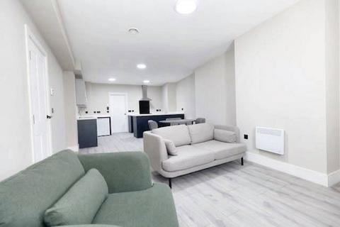 2 bedroom flat to rent, Market Place, Loughborough LE11