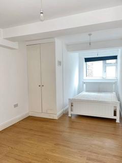 2 bedroom flat to rent, Brixton Road, London SW9