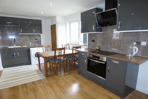 2 bedroom flat to rent, River Drive, South Shields