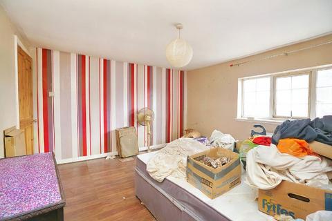 2 bedroom terraced house for sale, 102 Horninglow Street, Burton-on-Trent, Staffordshire, DE14 1PJ