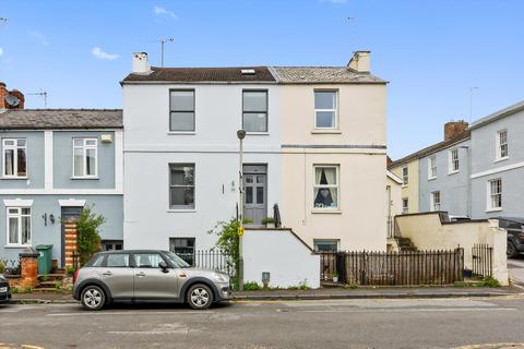 4 bedroom townhouse for sale, 4 bedroom townhouse for sale on Cudnall Street, Charlton Kings, Cheltenham, Gloucestershire, GL53