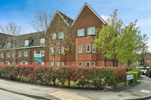 2 bedroom apartment to rent, Outfield Crescent, Wokingham RG40