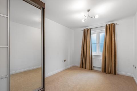 2 bedroom apartment to rent, Crowthorne, Berkshire RG45