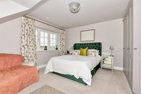 Mulberry Lodge Bourne Drive, Littlebourne, Canterbury, CT3 1FT