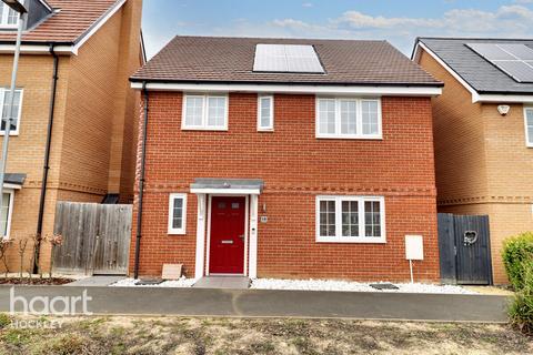 3 bedroom detached house for sale, Charles Crescent, Rochford