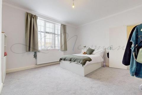 2 bedroom flat to rent, Burnt Oak Broadway, London, HA8