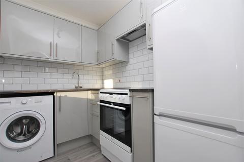 1 bedroom apartment to rent, Guernsey Close, Guildford, Surrey, GU4
