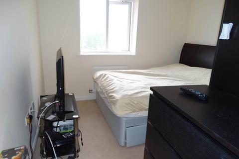 2 bedroom apartment to rent, Milton Place, Felpham