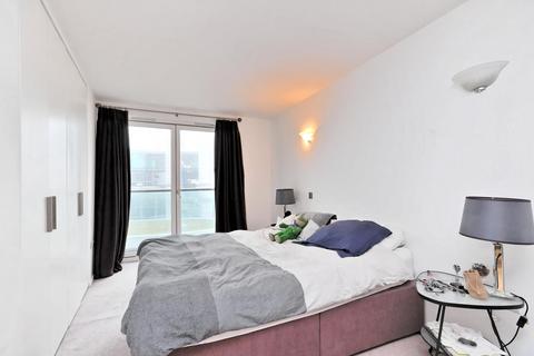 2 bedroom flat to rent, New Providence Wharf, 1 Fairmont Avenue, Nr Canary Wharf, London, E14