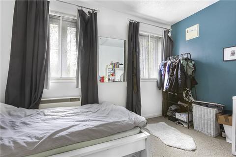 3 bedroom end of terrace house for sale, Vicarage Way, Colnbrook, Slough, Berkshire, SL3