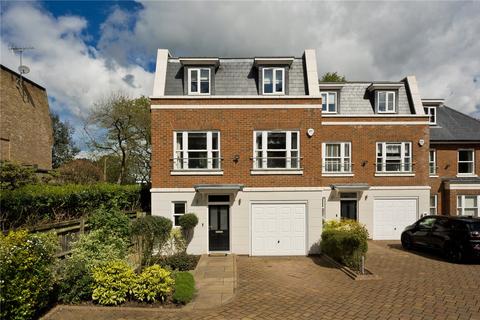 4 bedroom end of terrace house for sale, Elgin Road, Weybridge, Surrey, KT13