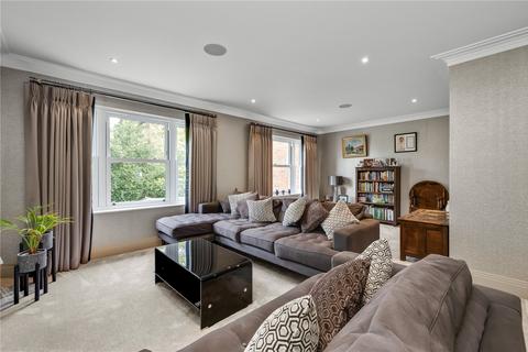 4 bedroom end of terrace house for sale, Elgin Road, Weybridge, Surrey, KT13