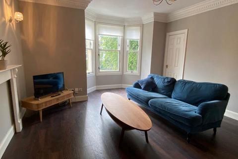 3 bedroom flat to rent, 4 Castleview Apartments, 6 Dudhope Terrace,