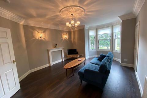 3 bedroom flat to rent, 4 Castleview Apartments, 6 Dudhope Terrace,