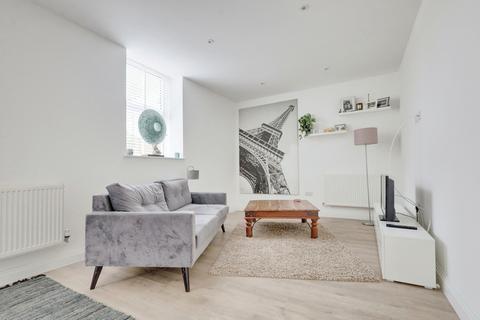 1 bedroom flat to rent, London Road, Westcliff-on-sea, SS0