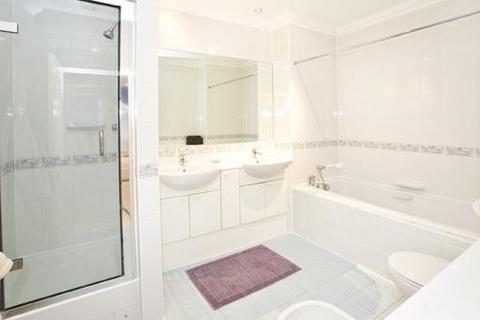 2 bedroom apartment to rent, VIRGINIA WATER, SURREY