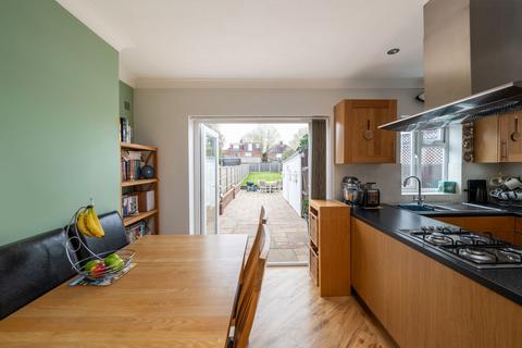 56 Sandcross Lane, Reigate, RH2 8EY