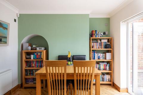 56 Sandcross Lane, Reigate, RH2 8EY