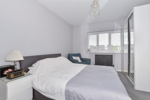 4 bedroom townhouse for sale, Beadsman Crescent, Leybourne, West Malling, Kent