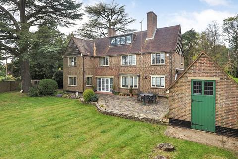 5 bedroom detached house for sale, St. Johns Road, Hampshire GU14