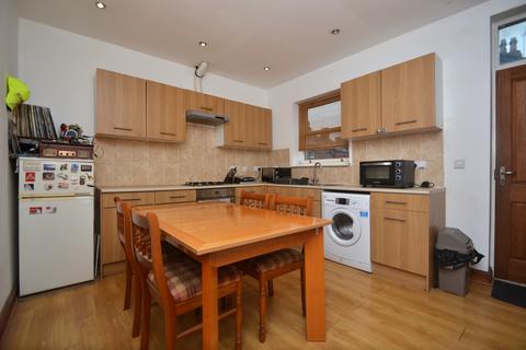1 bedroom in a house share to rent, Woodland Lane, Leeds LS7